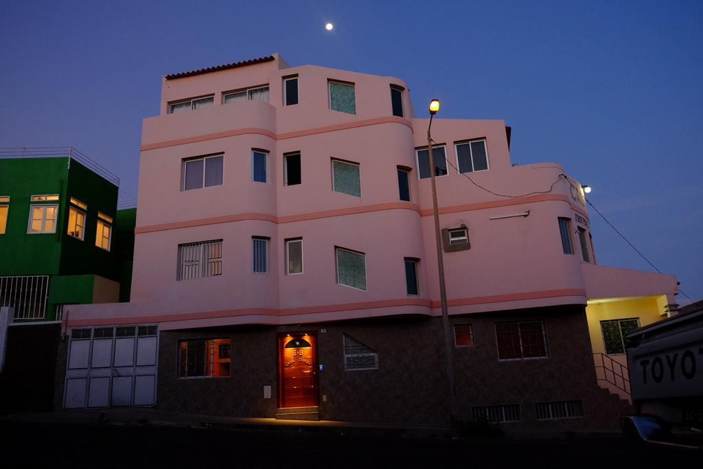 Bed and Breakfast Casa Comba Mindelo Zewnętrze zdjęcie